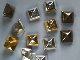 Splint Pyramide mit abgerundeten Kanten 13mm gold